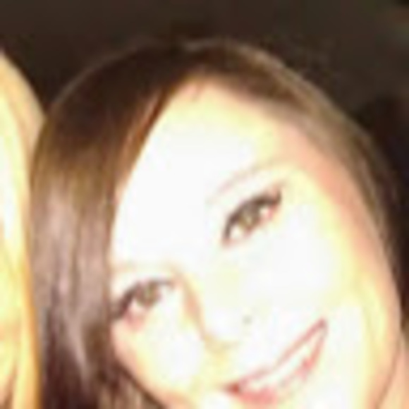 Meet your Posher, Stephanie - Picture 1 of 1